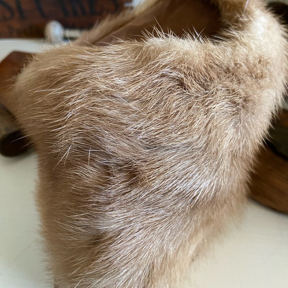 Vintage Fur Hat - Picture 3 of 3